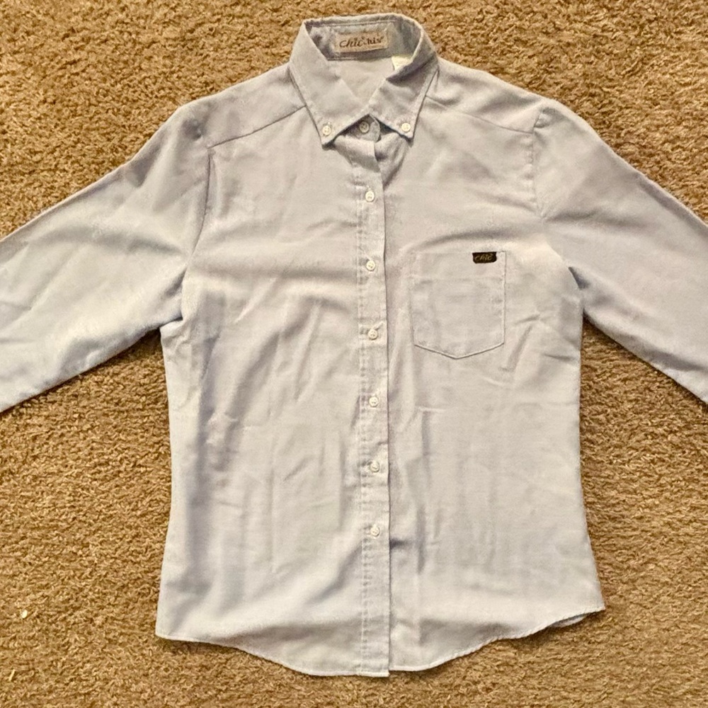 Chic by h.i.s Womans size Lg. Light blue button up fitted shirt Vintage Like new
